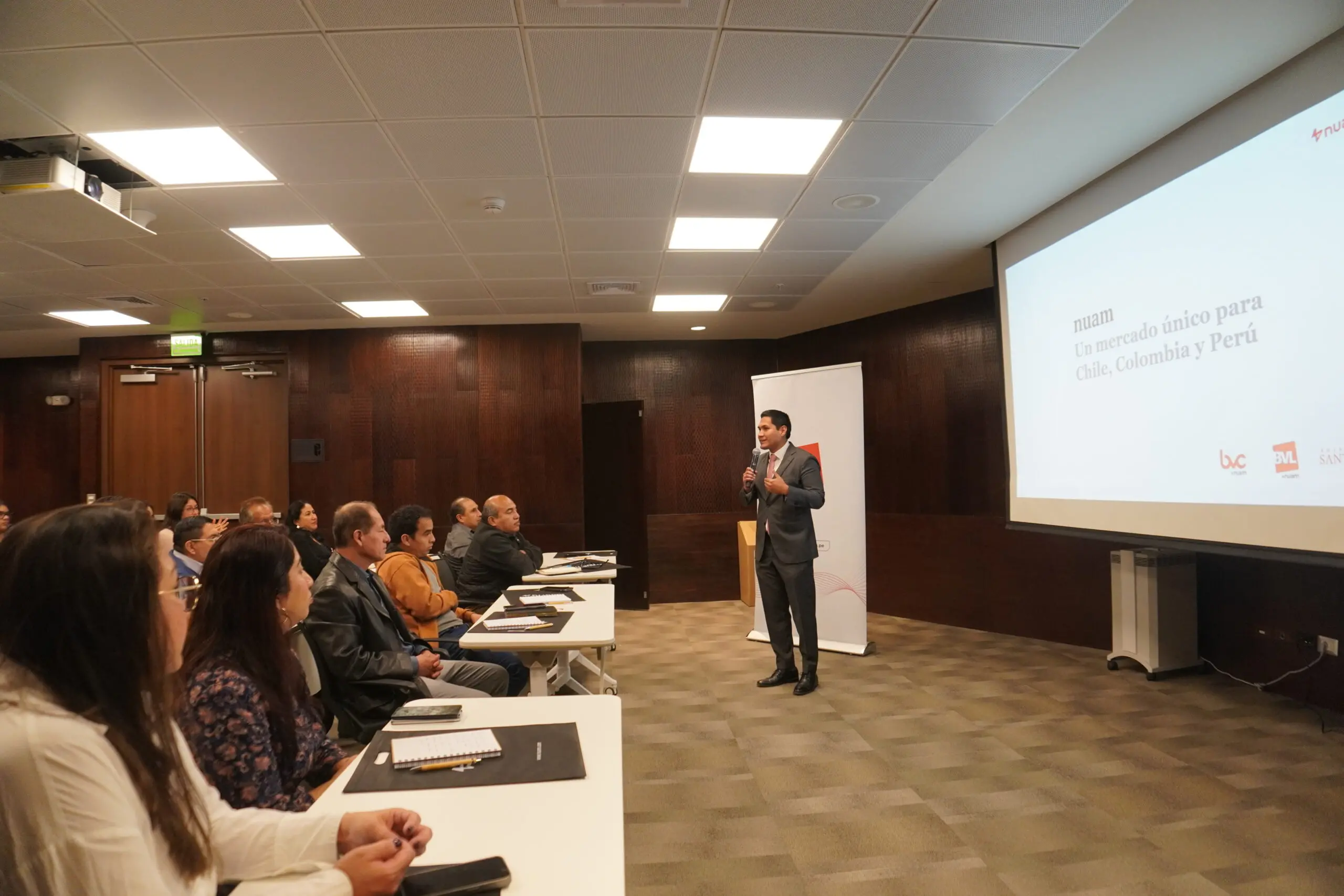 Evento en la Bolsa de Valores de Lima