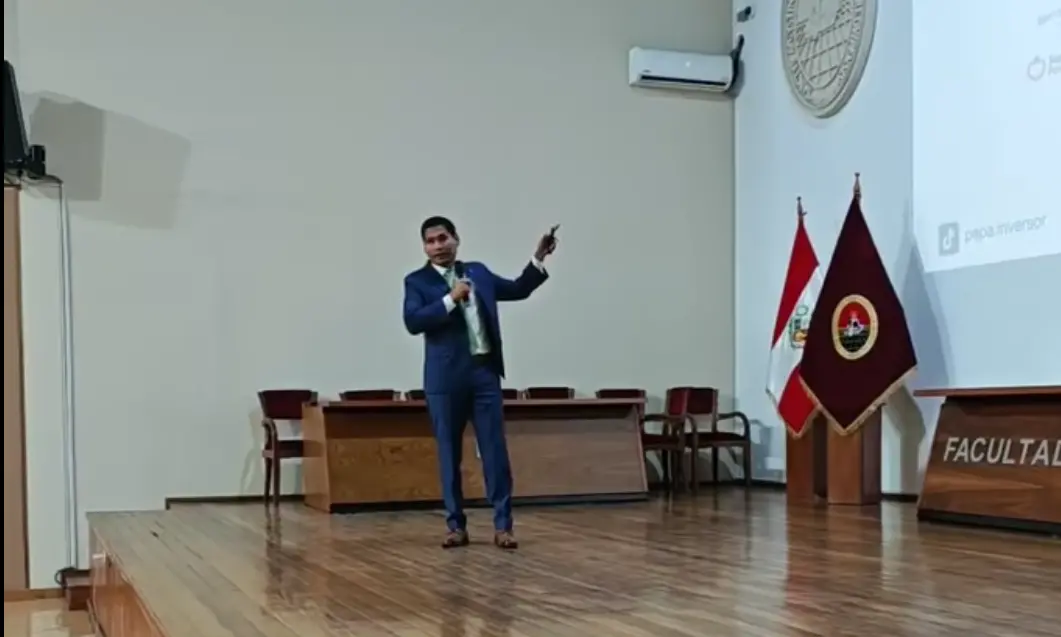 Ponencia en Universidad Nacional Pedro Ruiz Gallo